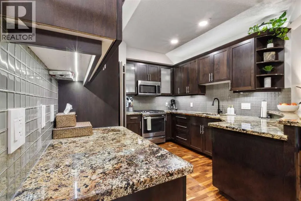 104, 8 Hemlock Crescent