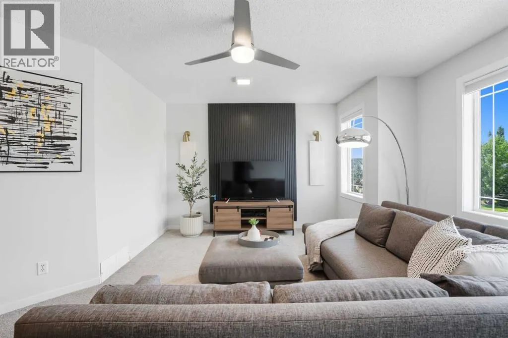 270 Everoak Drive SW