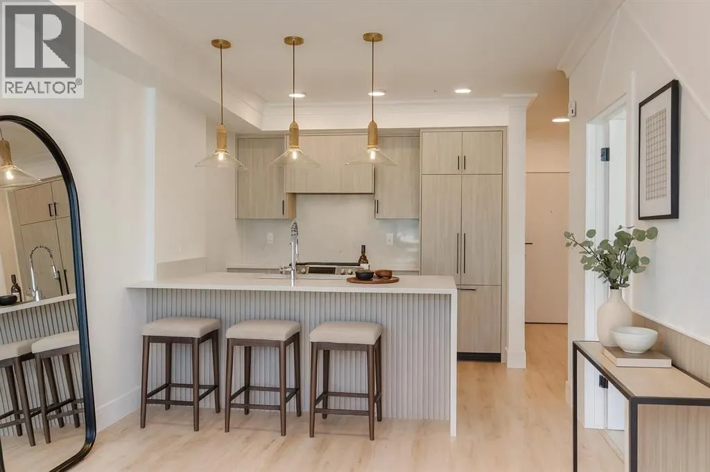214, 370 Dieppe Drive SW