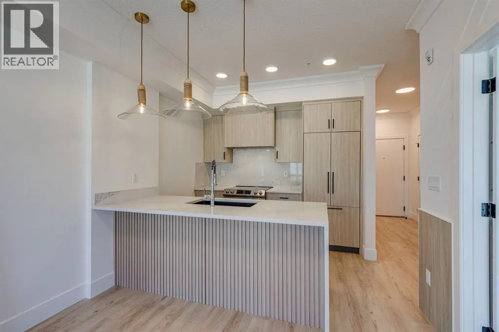 214, 370 Dieppe Drive SW