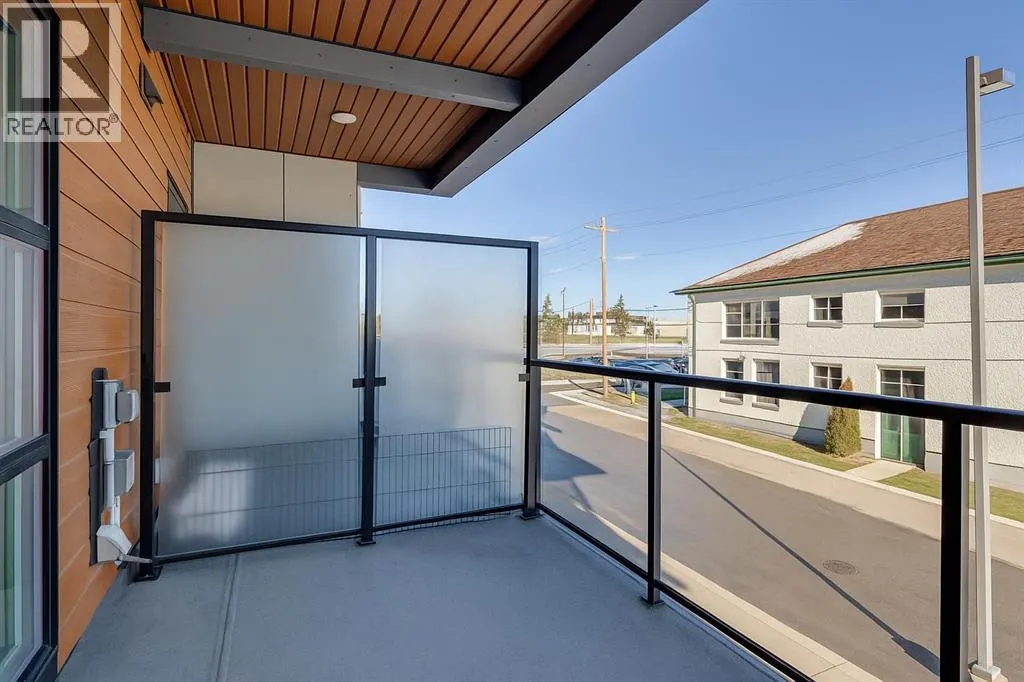 214, 370 Dieppe Drive SW
