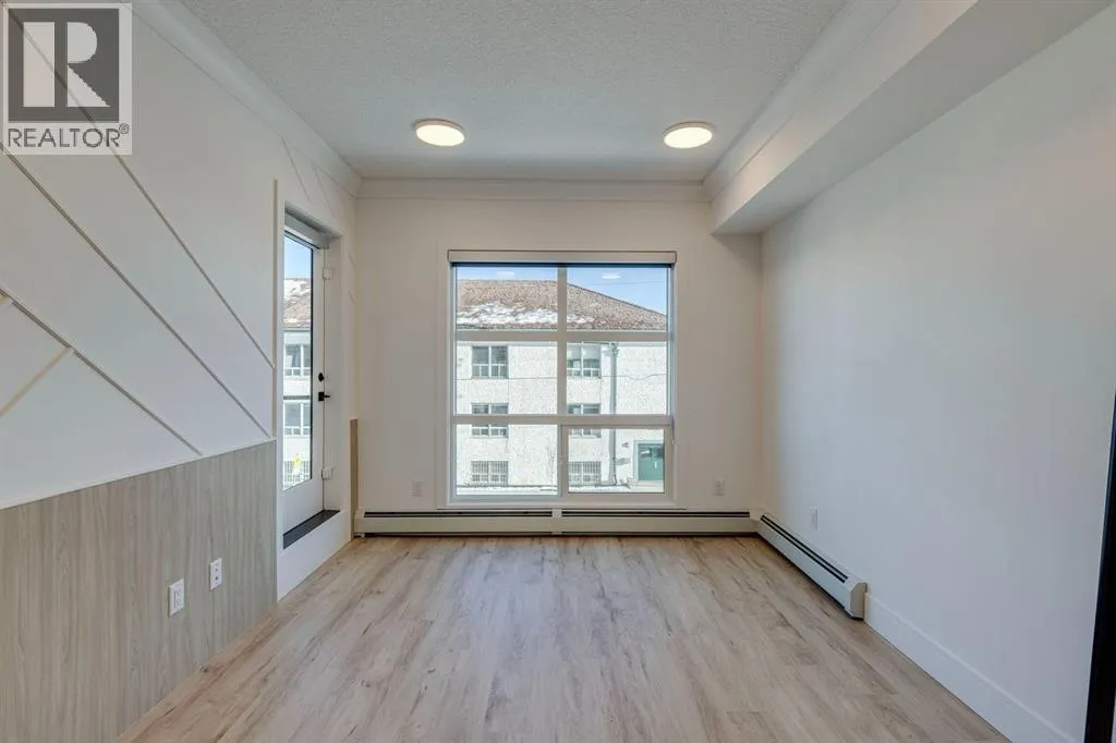 214, 370 Dieppe Drive SW