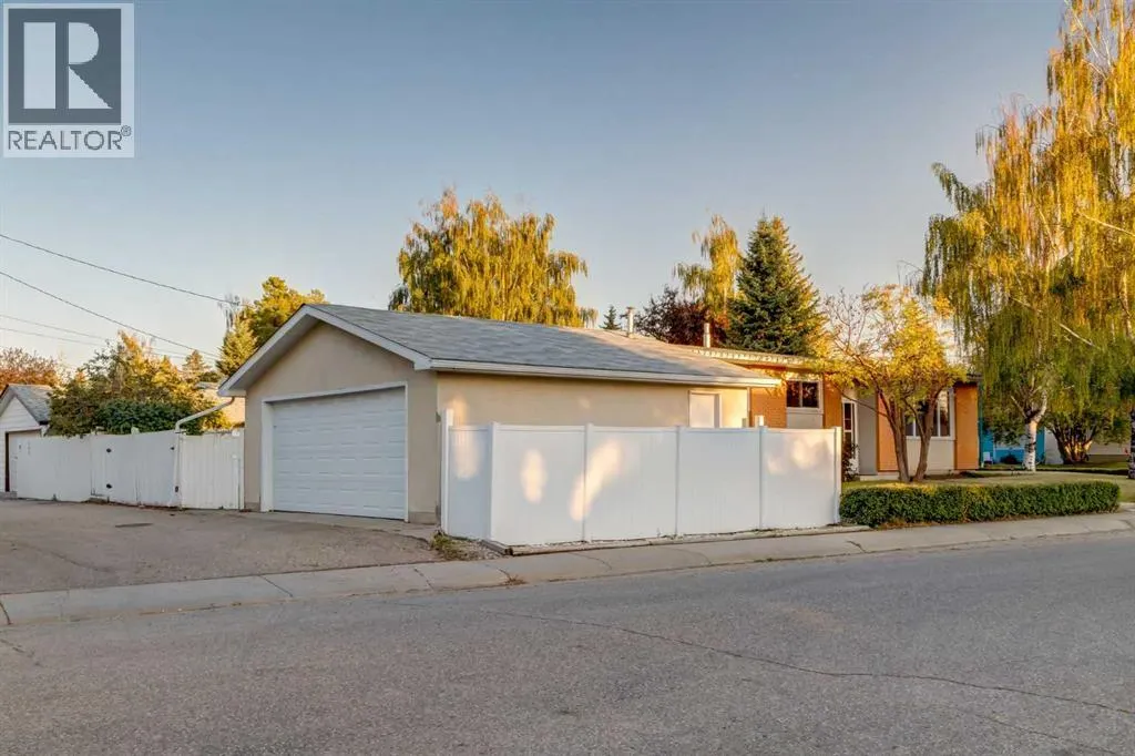 243 WASCANA Crescent SE