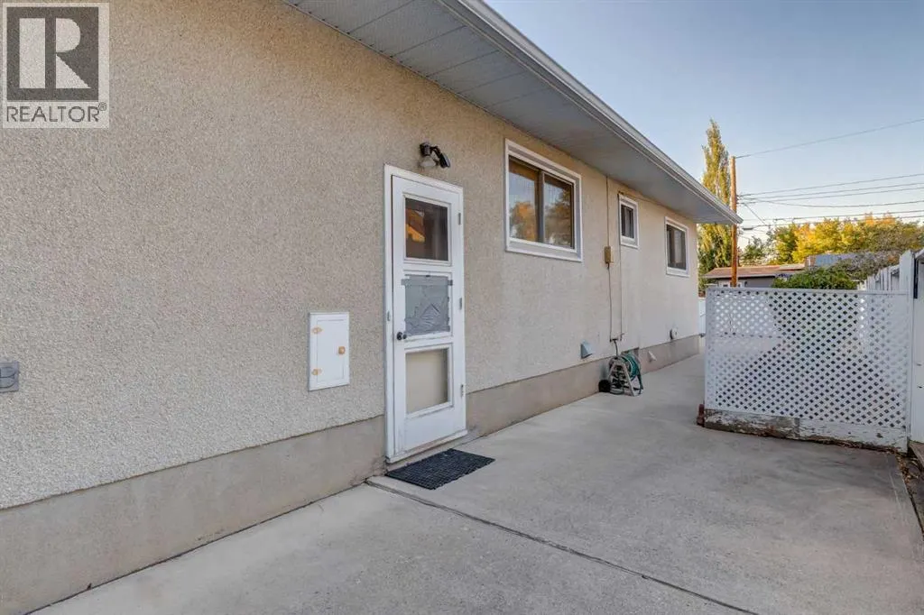 243 WASCANA Crescent SE