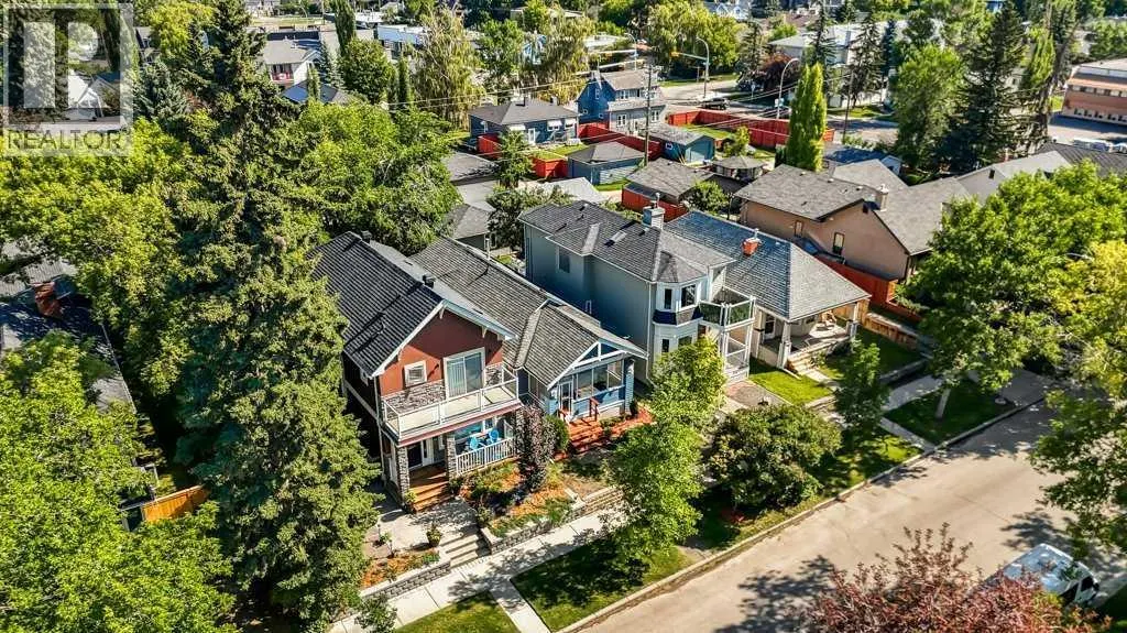 322 9 Avenue NE