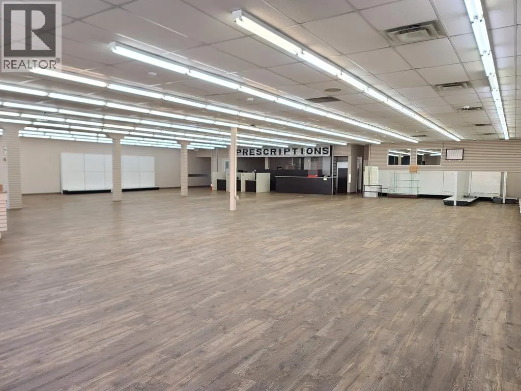 10013 100 Avenue