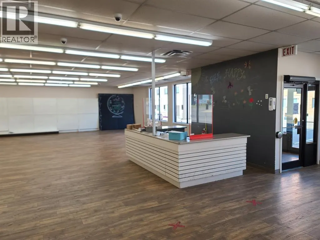10013 100 Avenue