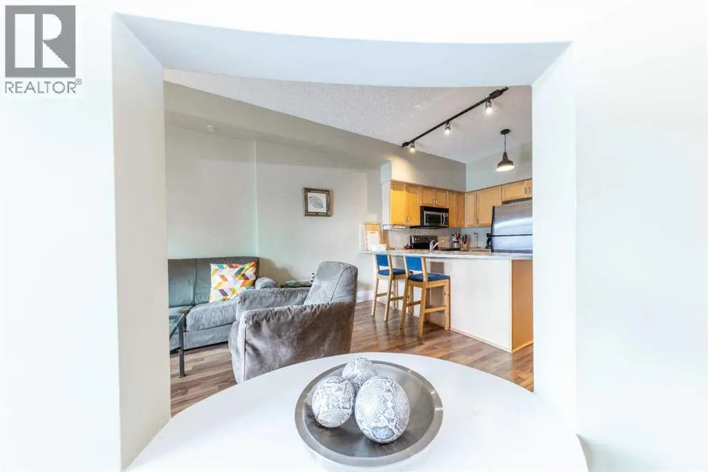 712, 205 Riverfront Avenue SW