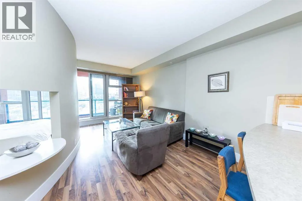 712, 205 Riverfront Avenue SW