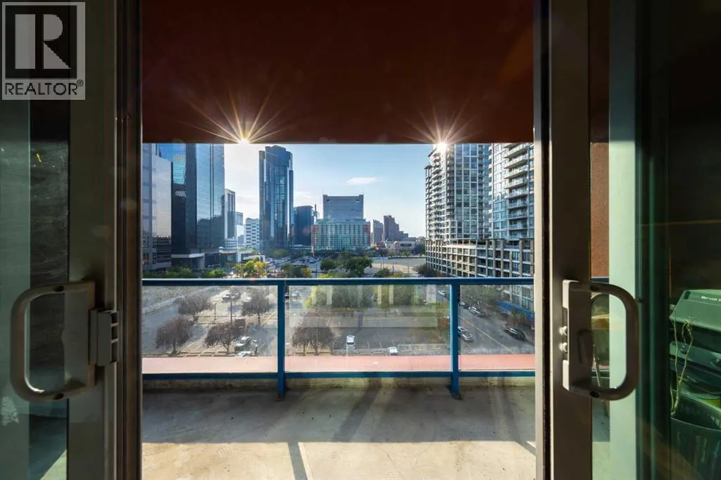 712, 205 Riverfront Avenue SW