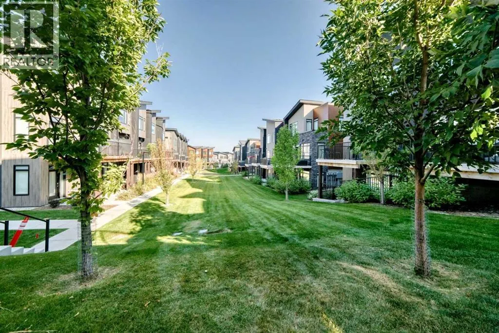 17 Royal Elm Green NW