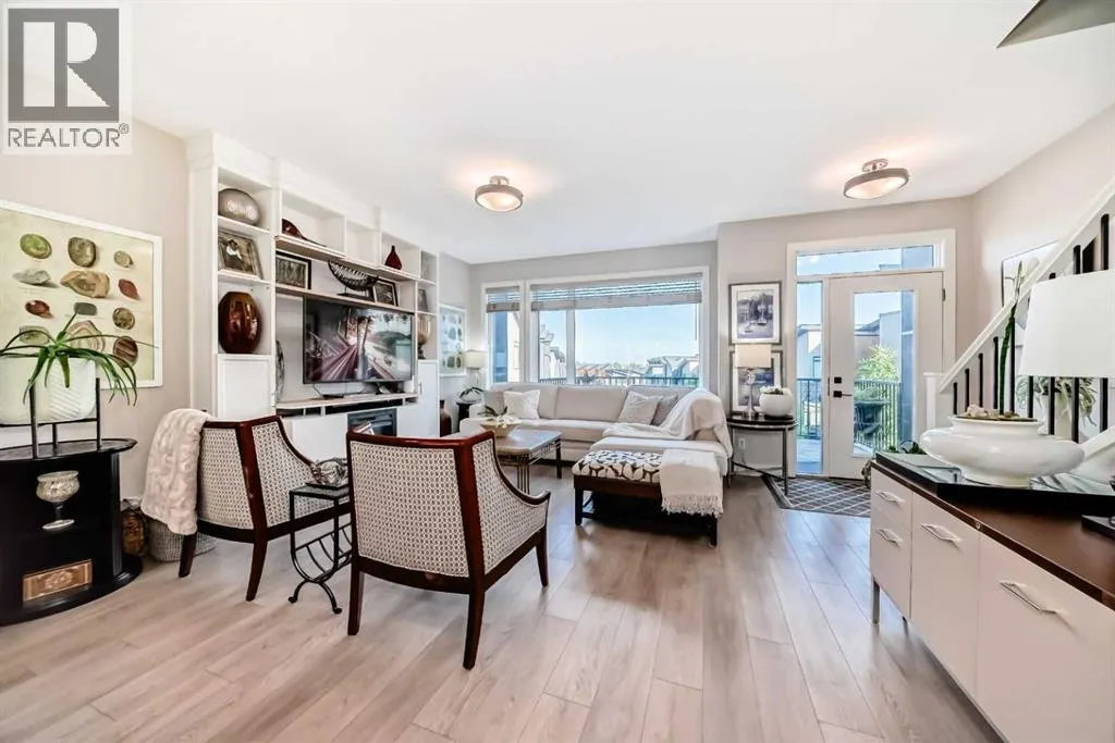 17 Royal Elm Green NW
