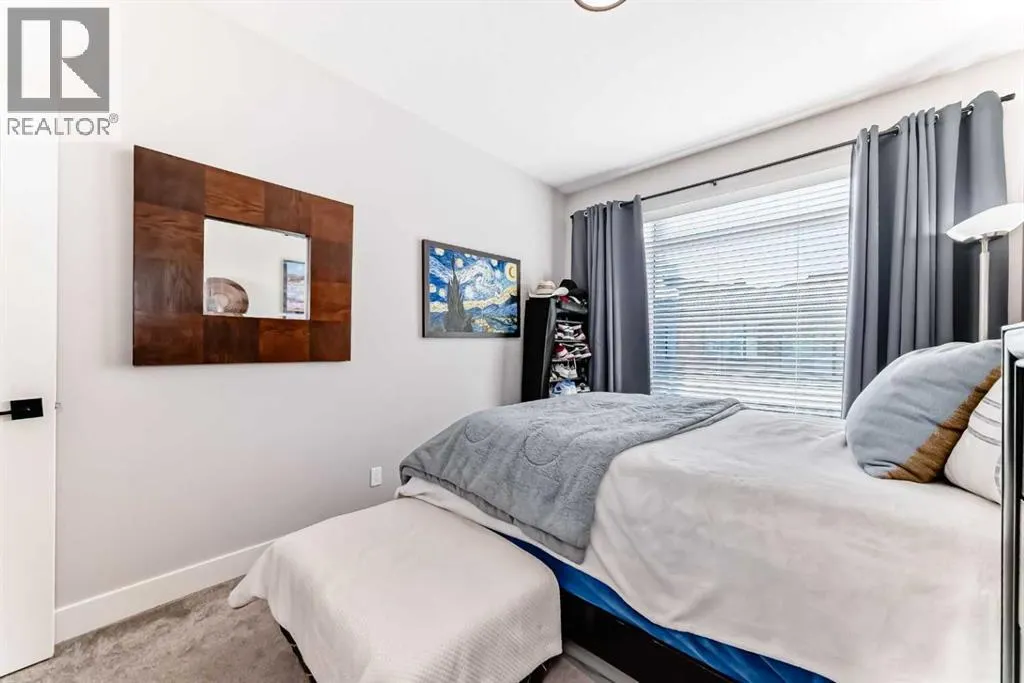 17 Royal Elm Green NW