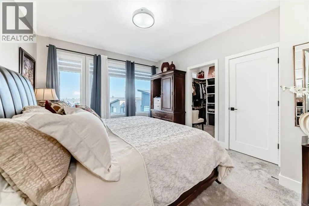 17 Royal Elm Green NW