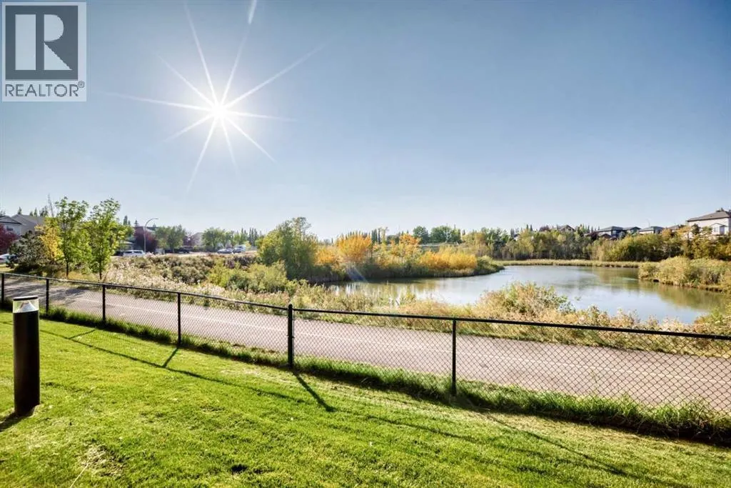 17 Royal Elm Green NW