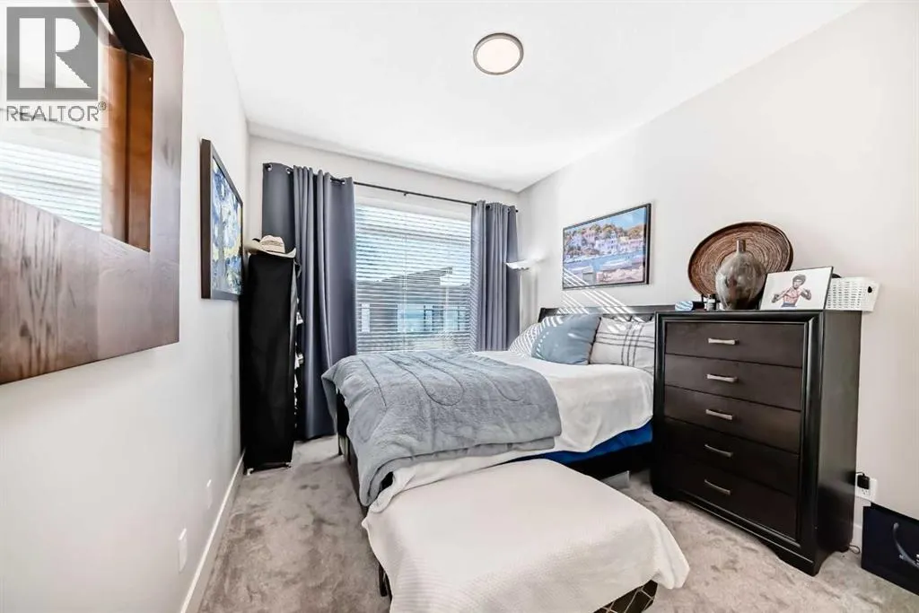 17 Royal Elm Green NW
