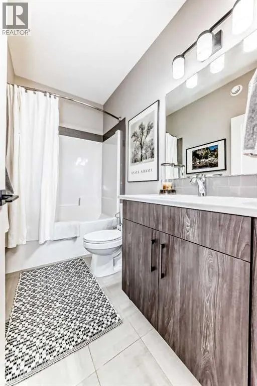 17 Royal Elm Green NW