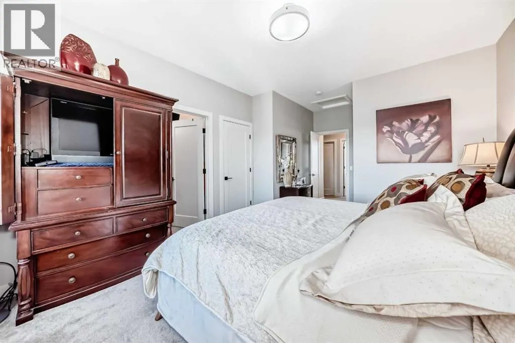 17 Royal Elm Green NW
