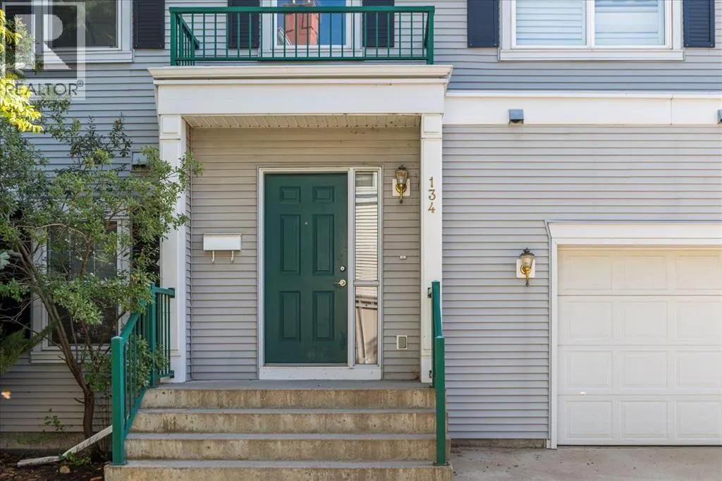 134 Prestwick Gardens SE