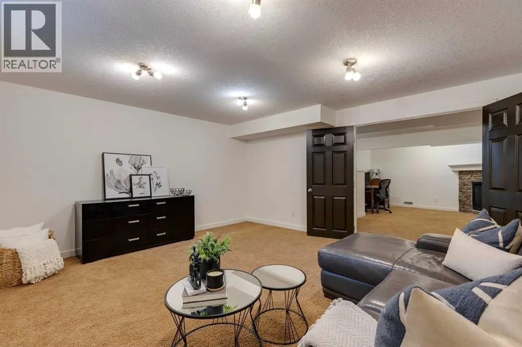 107 Aspen Stone Crescent SW
