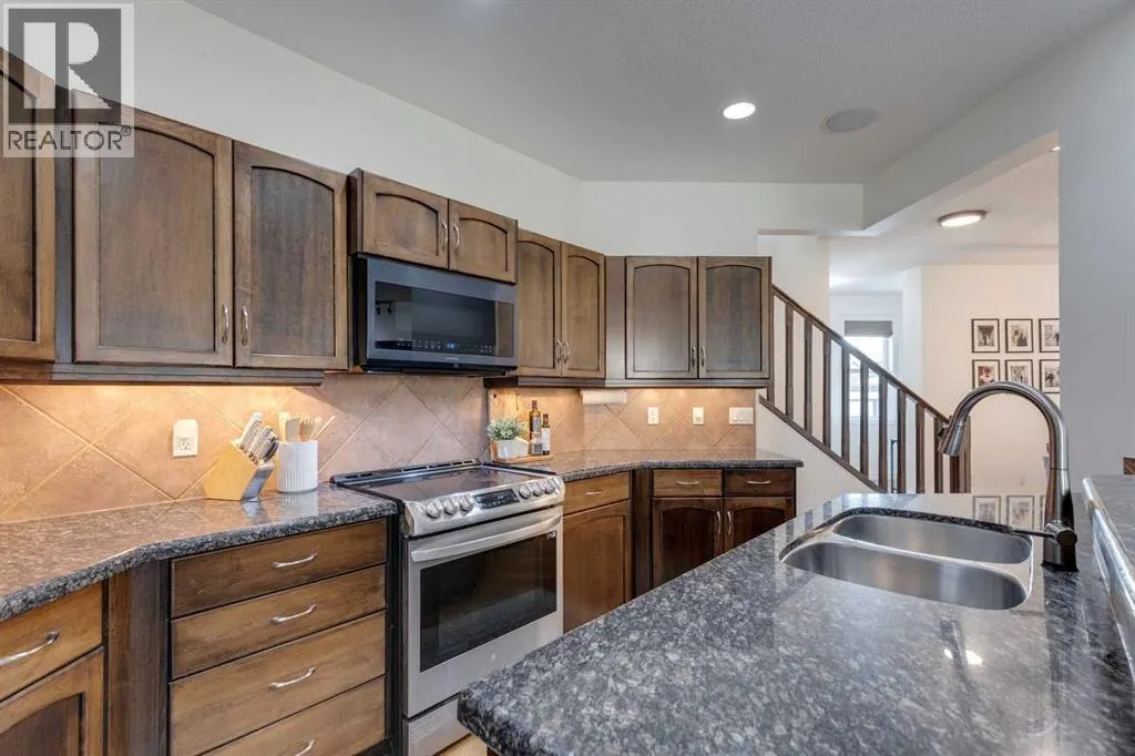 107 Aspen Stone Crescent SW