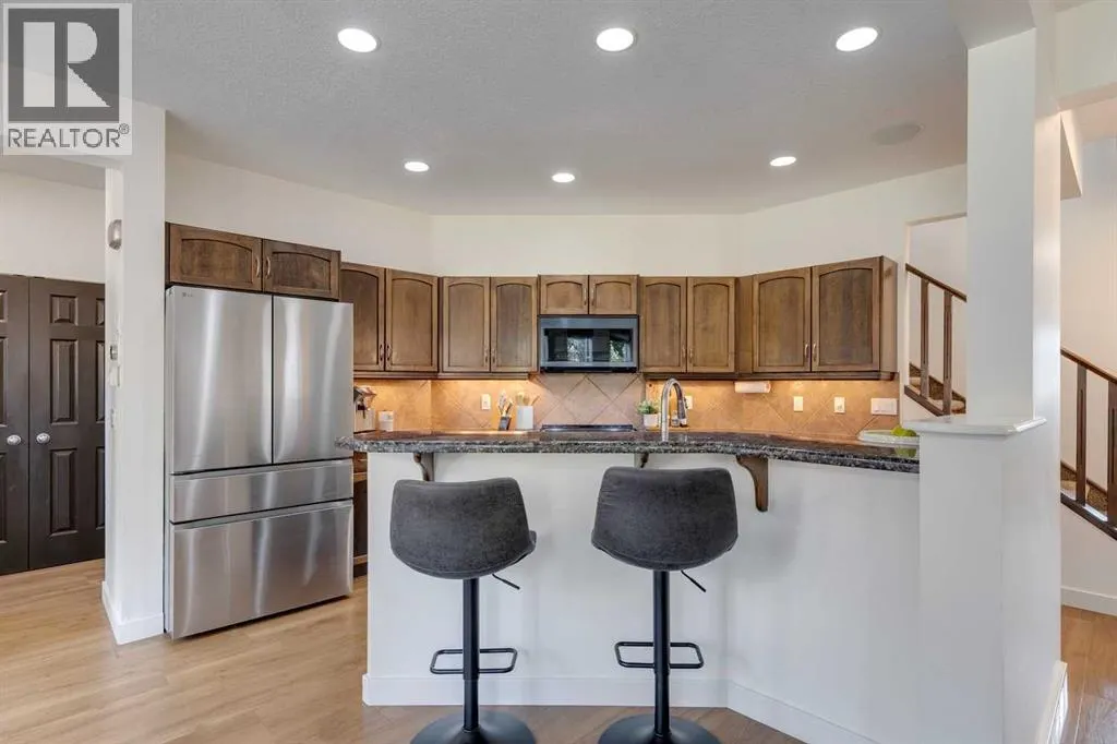 107 Aspen Stone Crescent SW
