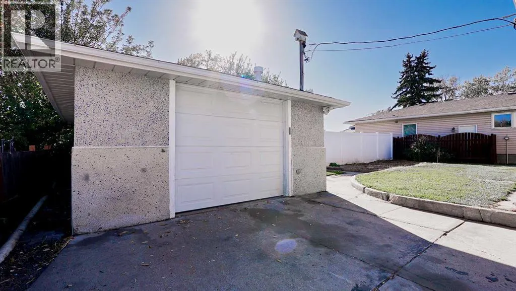 51 Connaught Drive SW