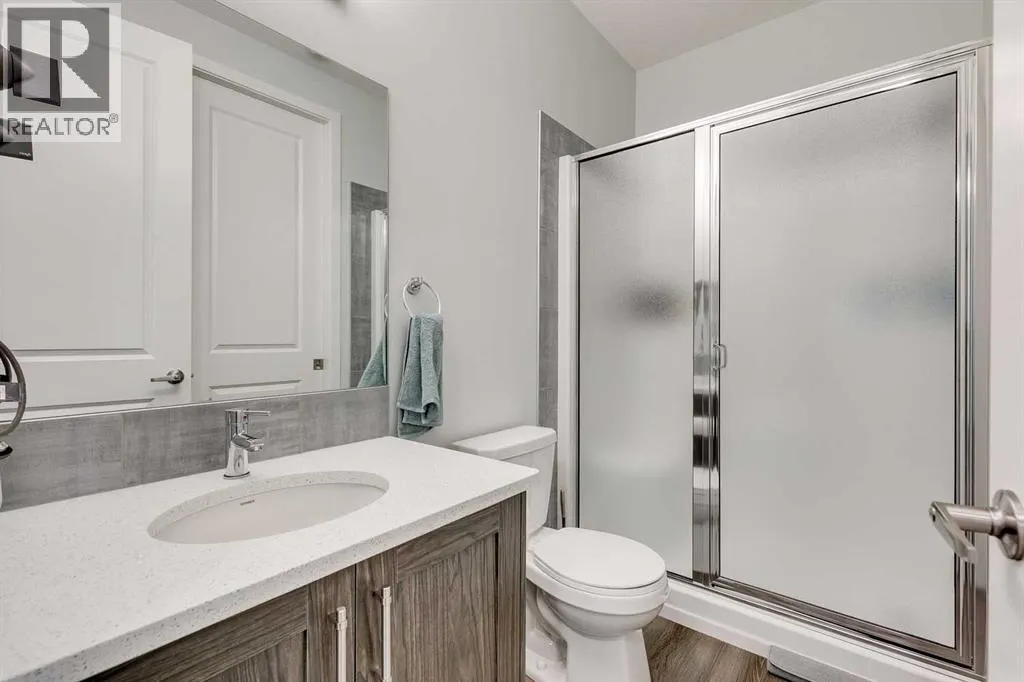 1112 Chinook Gate Bay SW