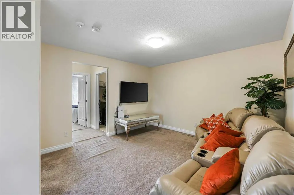 340 Lawthorn Way SE