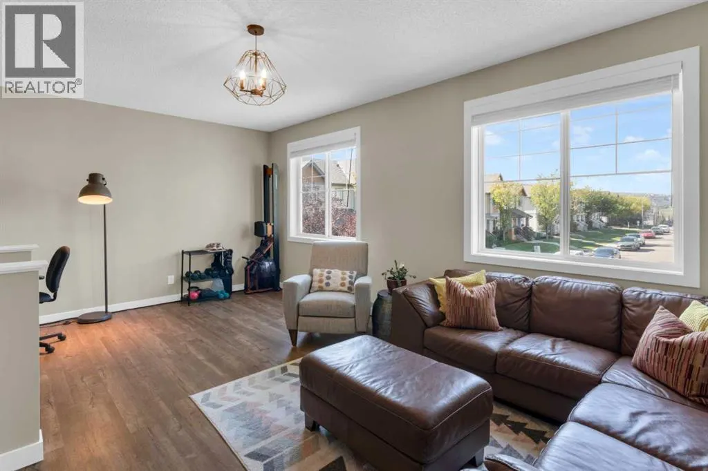 230 Evanscreek Court NW