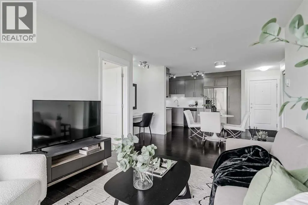 7404, 302 Skyview Ranch Drive NE