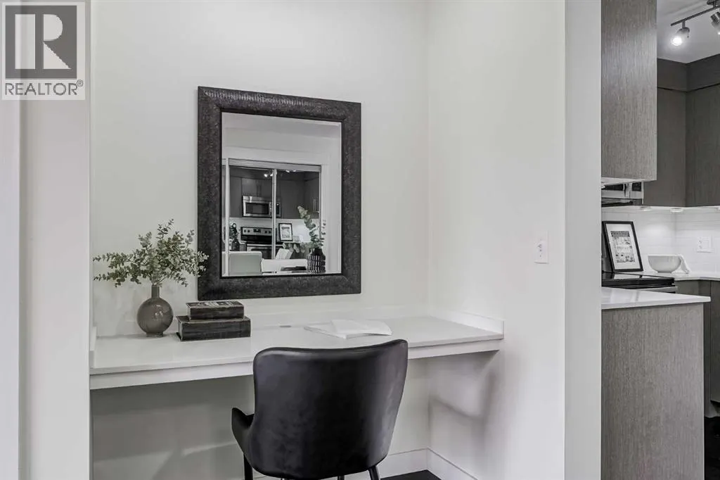 7404, 302 Skyview Ranch Drive NE