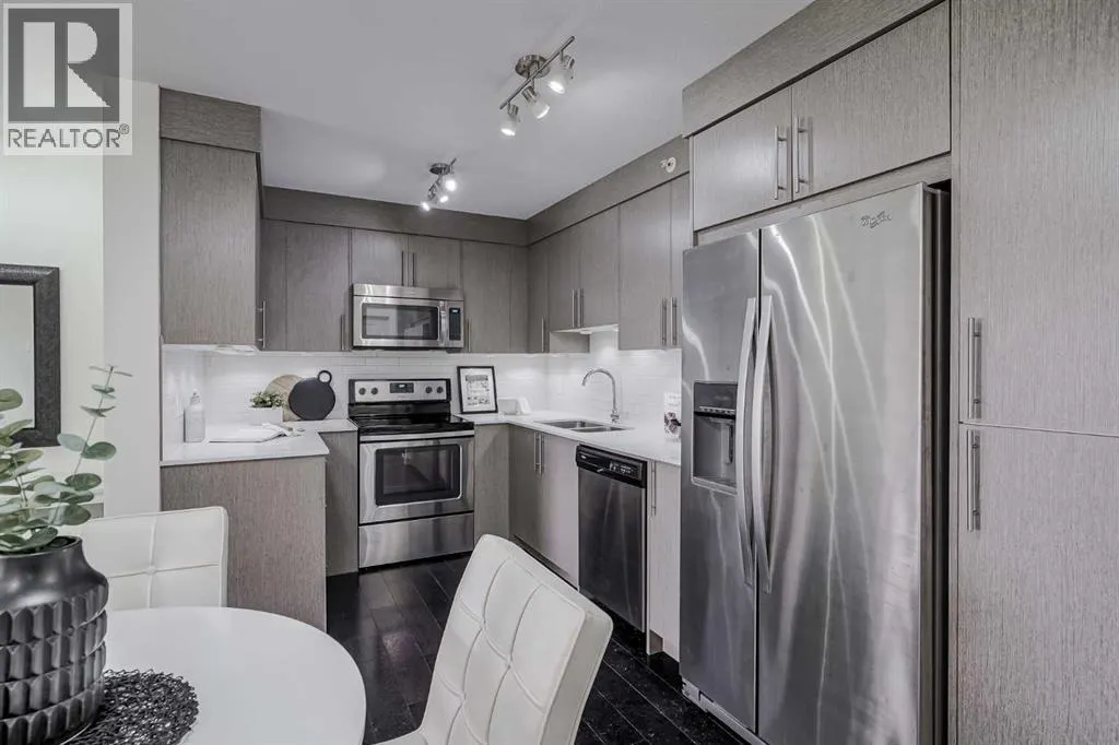 7404, 302 Skyview Ranch Drive NE