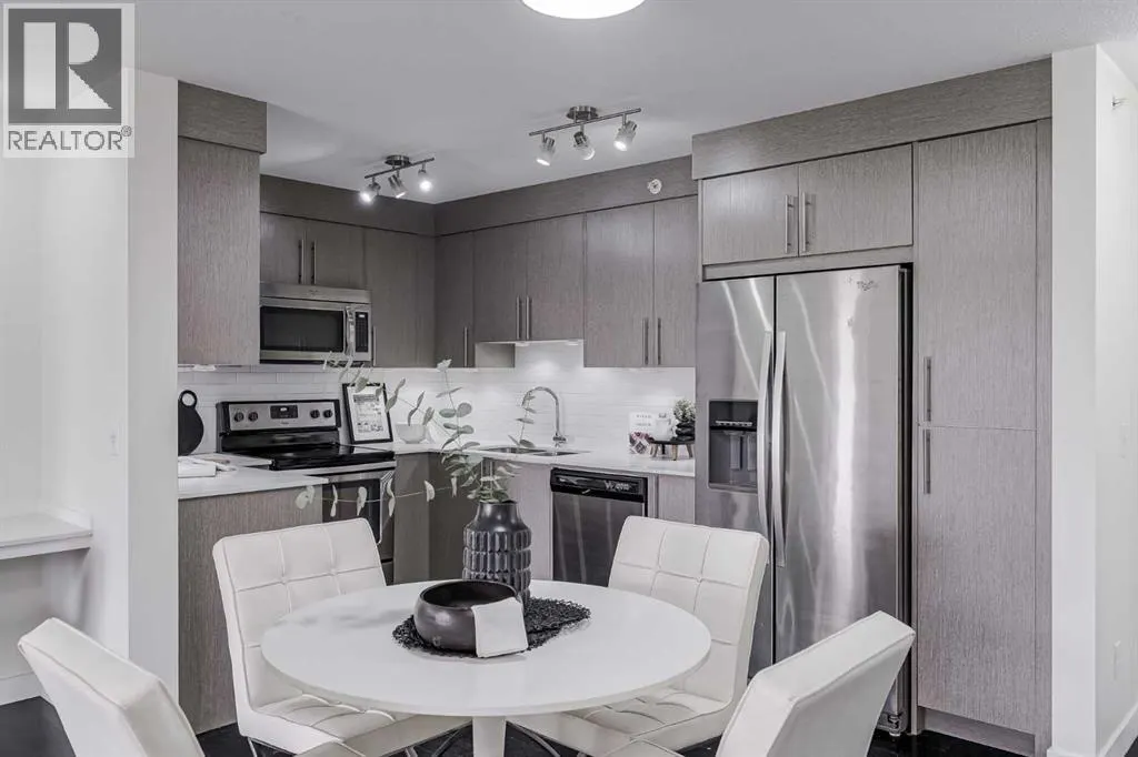 7404, 302 Skyview Ranch Drive NE