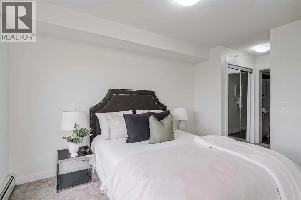 7404, 302 Skyview Ranch Drive NE