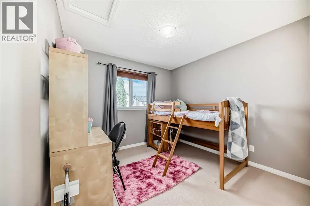 127 Covepark Green NE