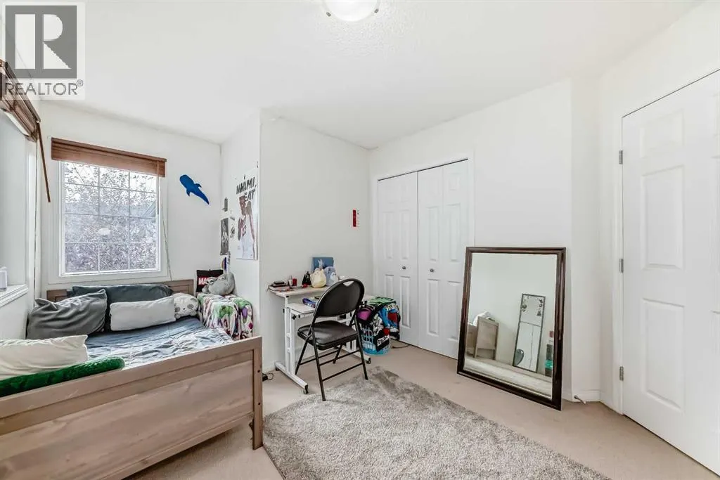 127 Covepark Green NE