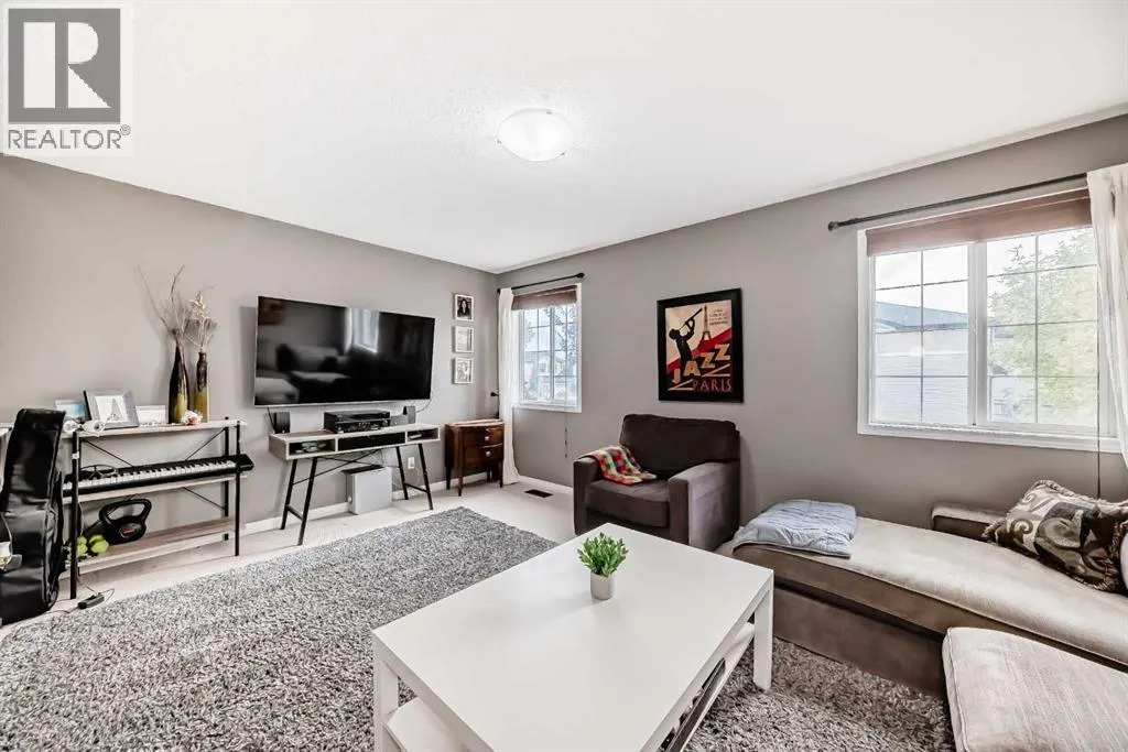 127 Covepark Green NE