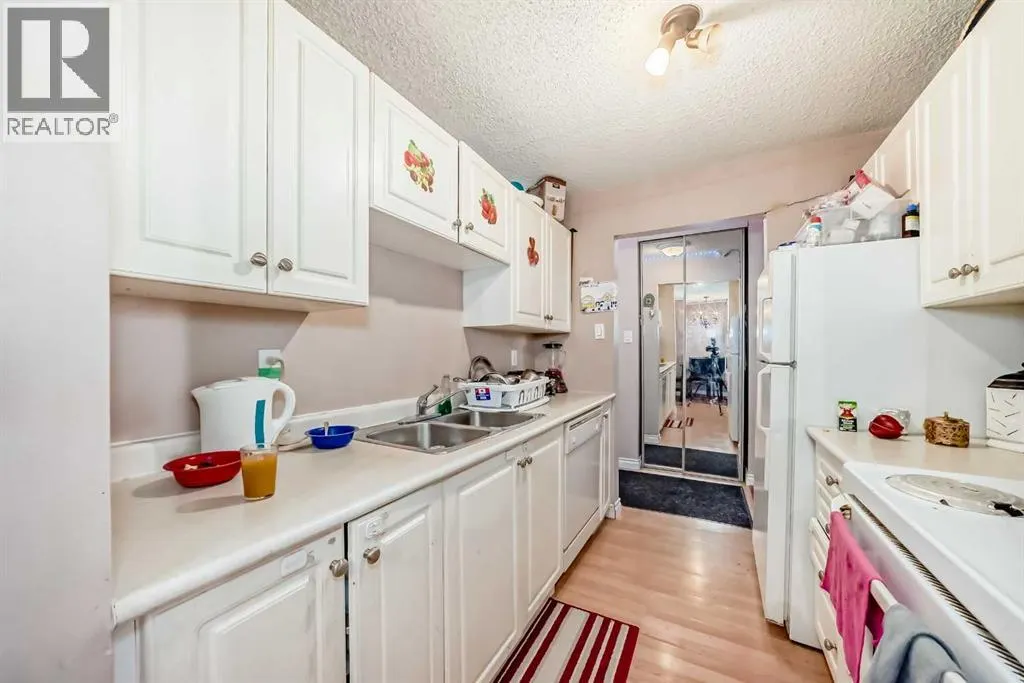 623, 30 Mchugh Court NE