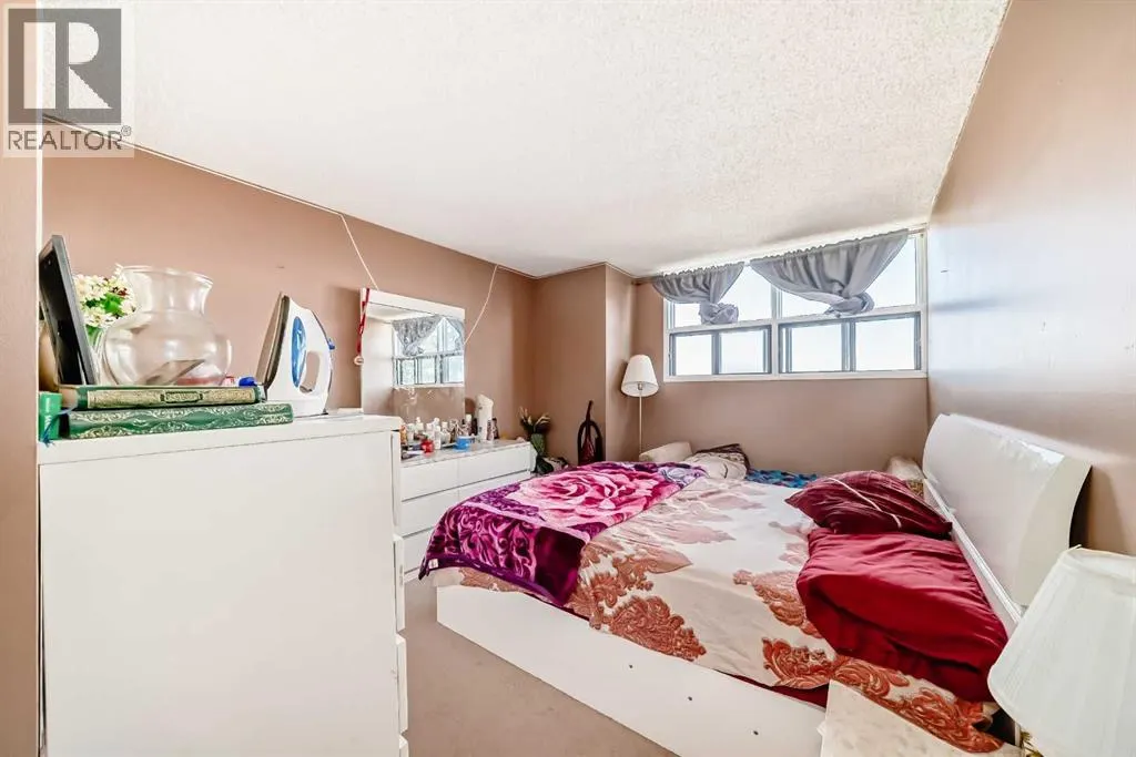 623, 30 Mchugh Court NE