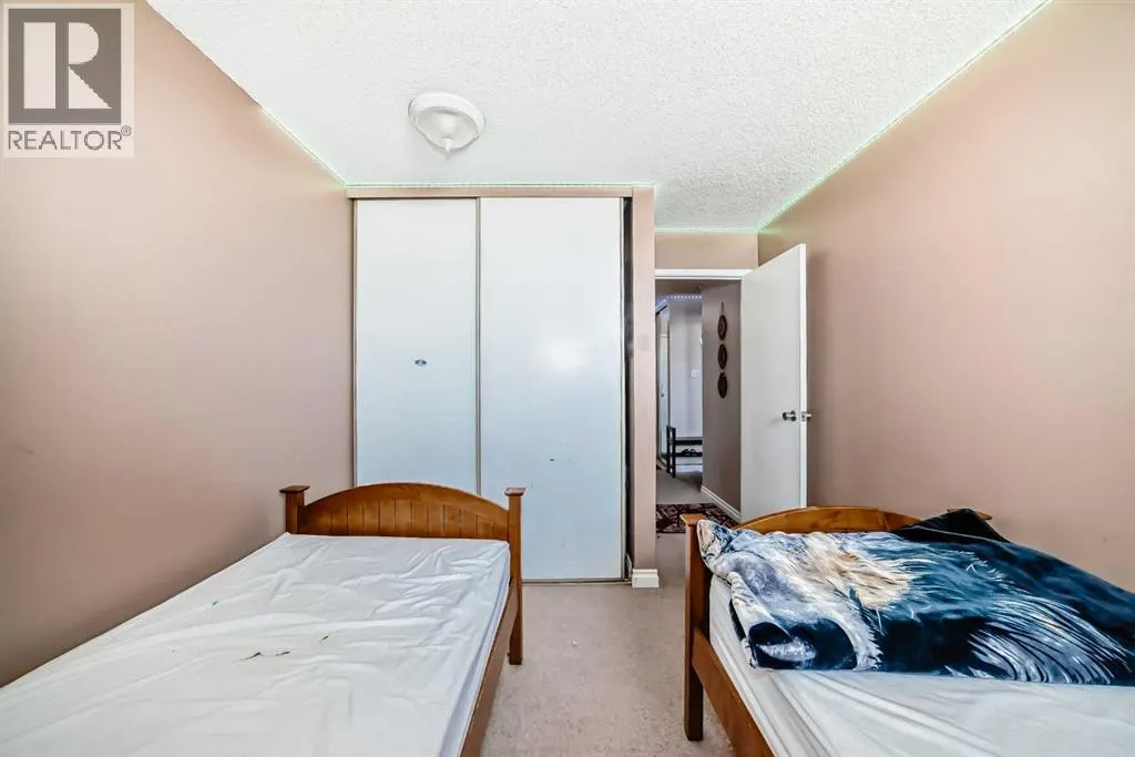 623, 30 Mchugh Court NE