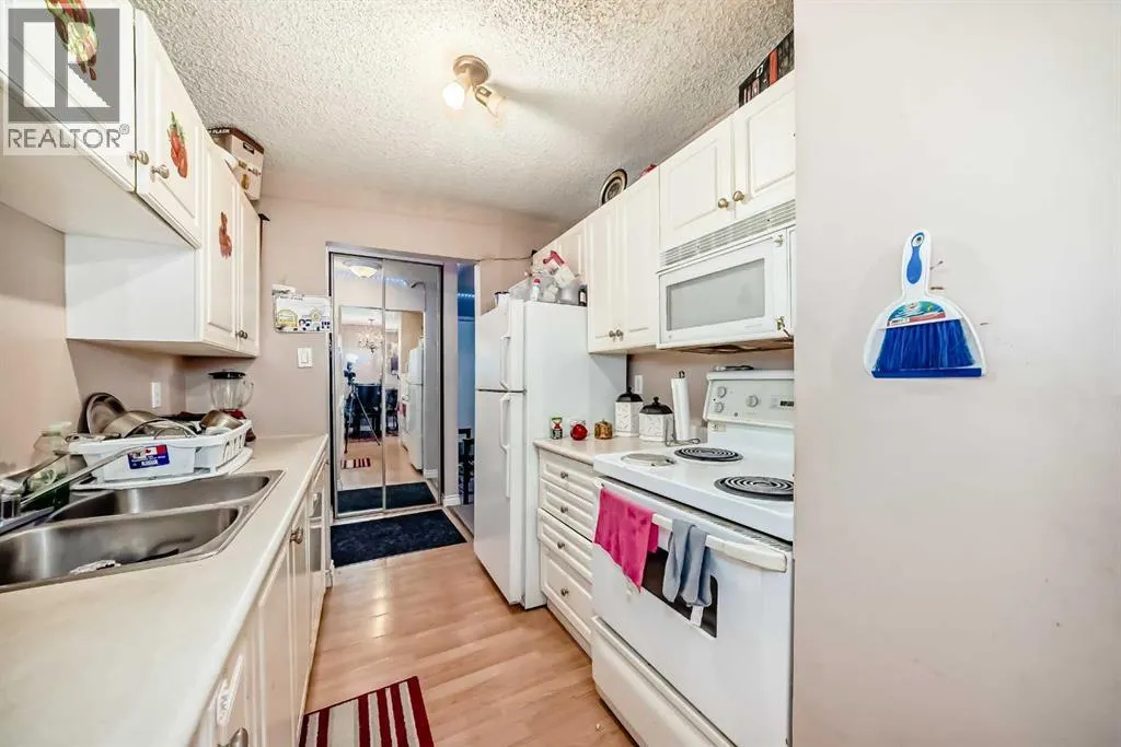 623, 30 Mchugh Court NE
