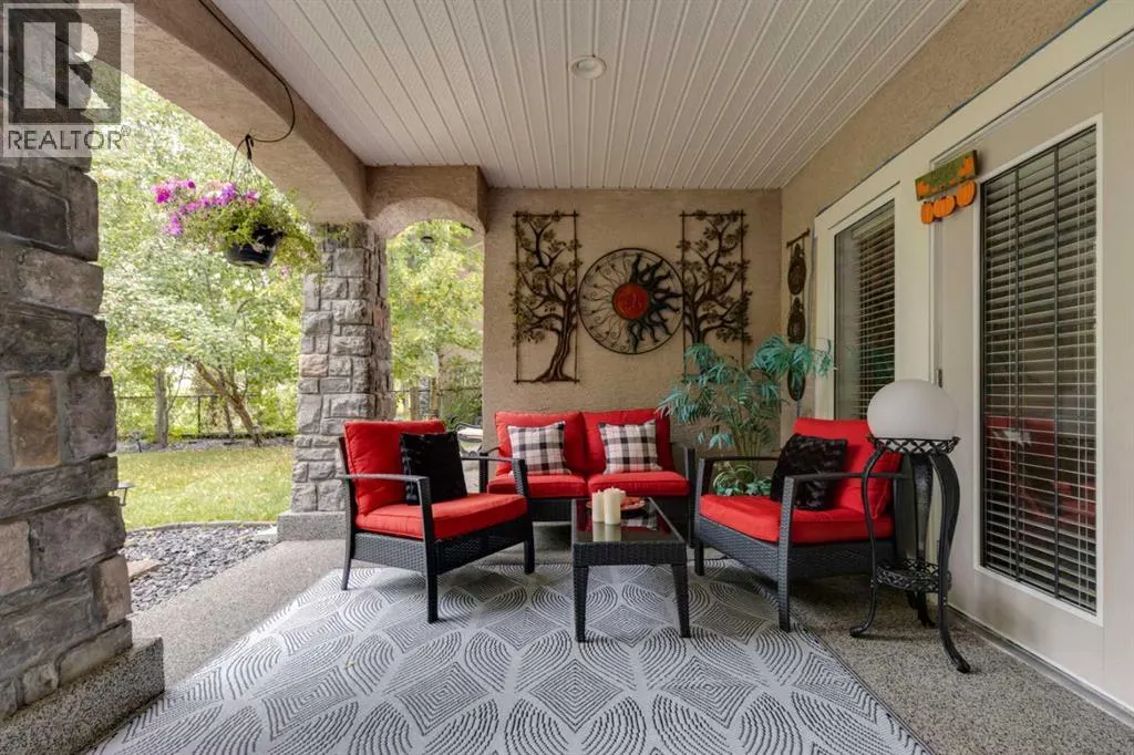 142 Discovery Ridge Boulevard SW