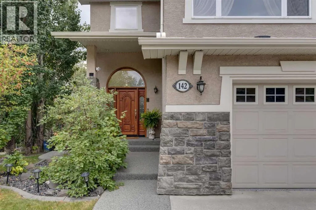 142 Discovery Ridge Boulevard SW