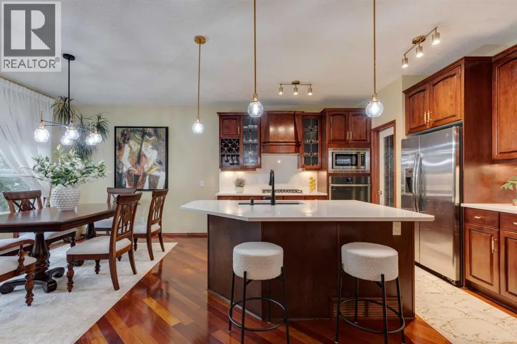 142 Discovery Ridge Boulevard SW