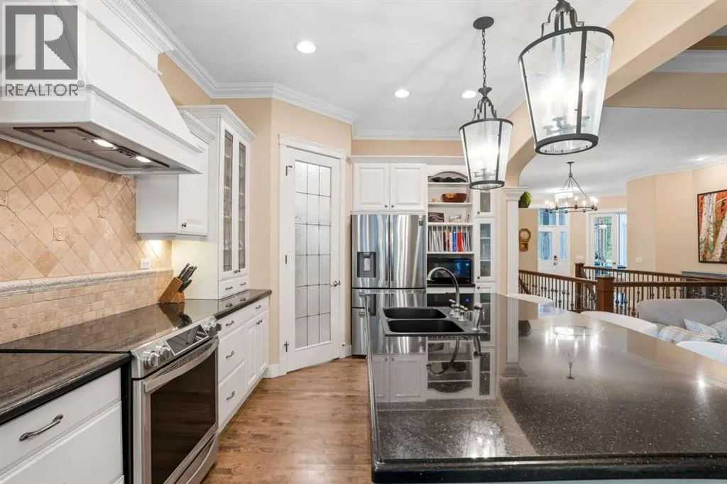 134 Discovery Ridge Boulevard SW