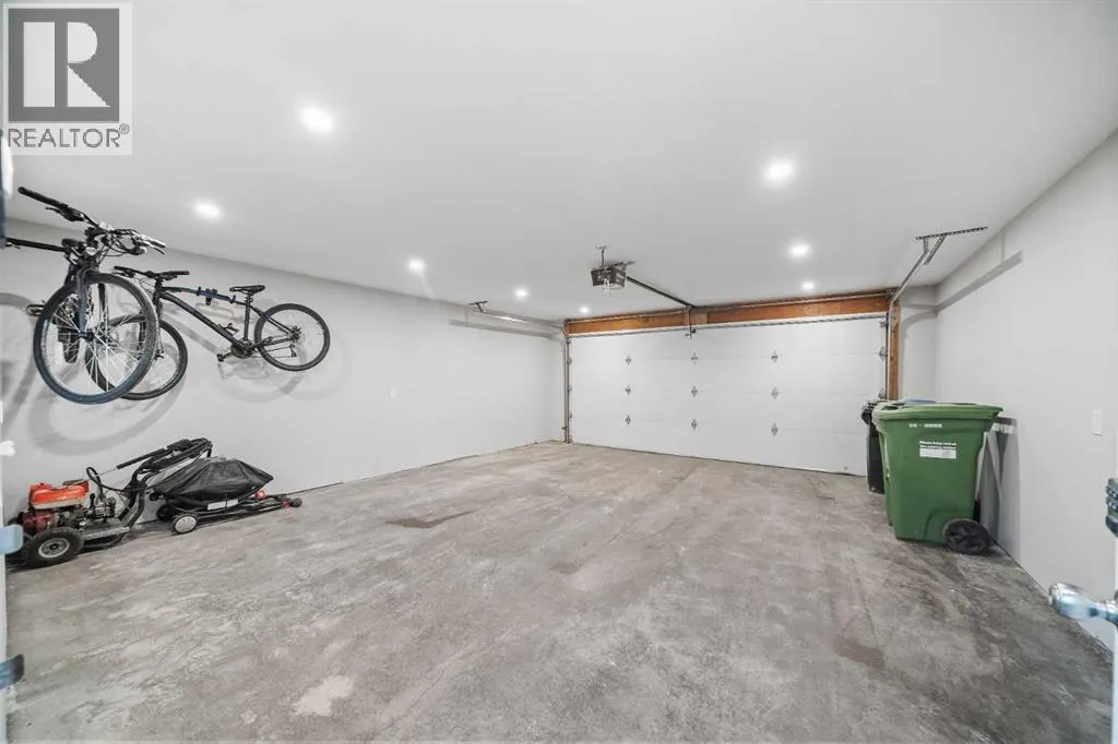 17 Auburn Crest Green SE