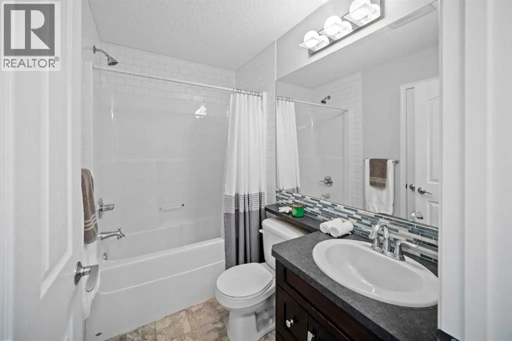 17 Auburn Crest Green SE