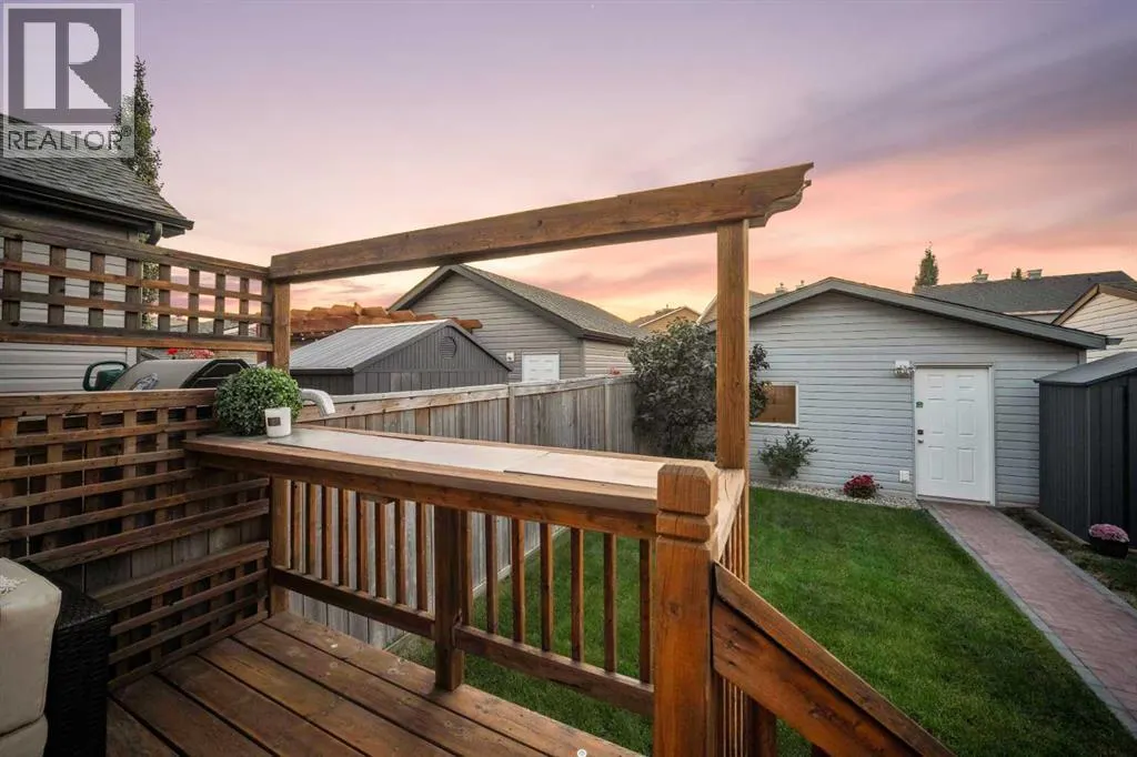 17 Auburn Crest Green SE