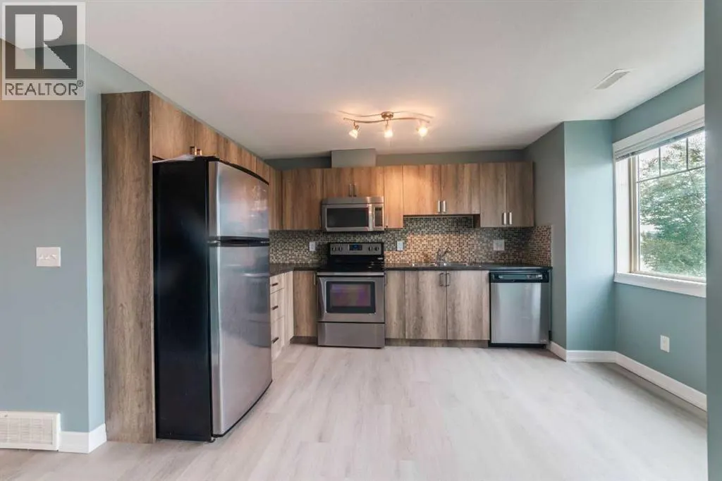 1218, 121 Copperpond Common SE